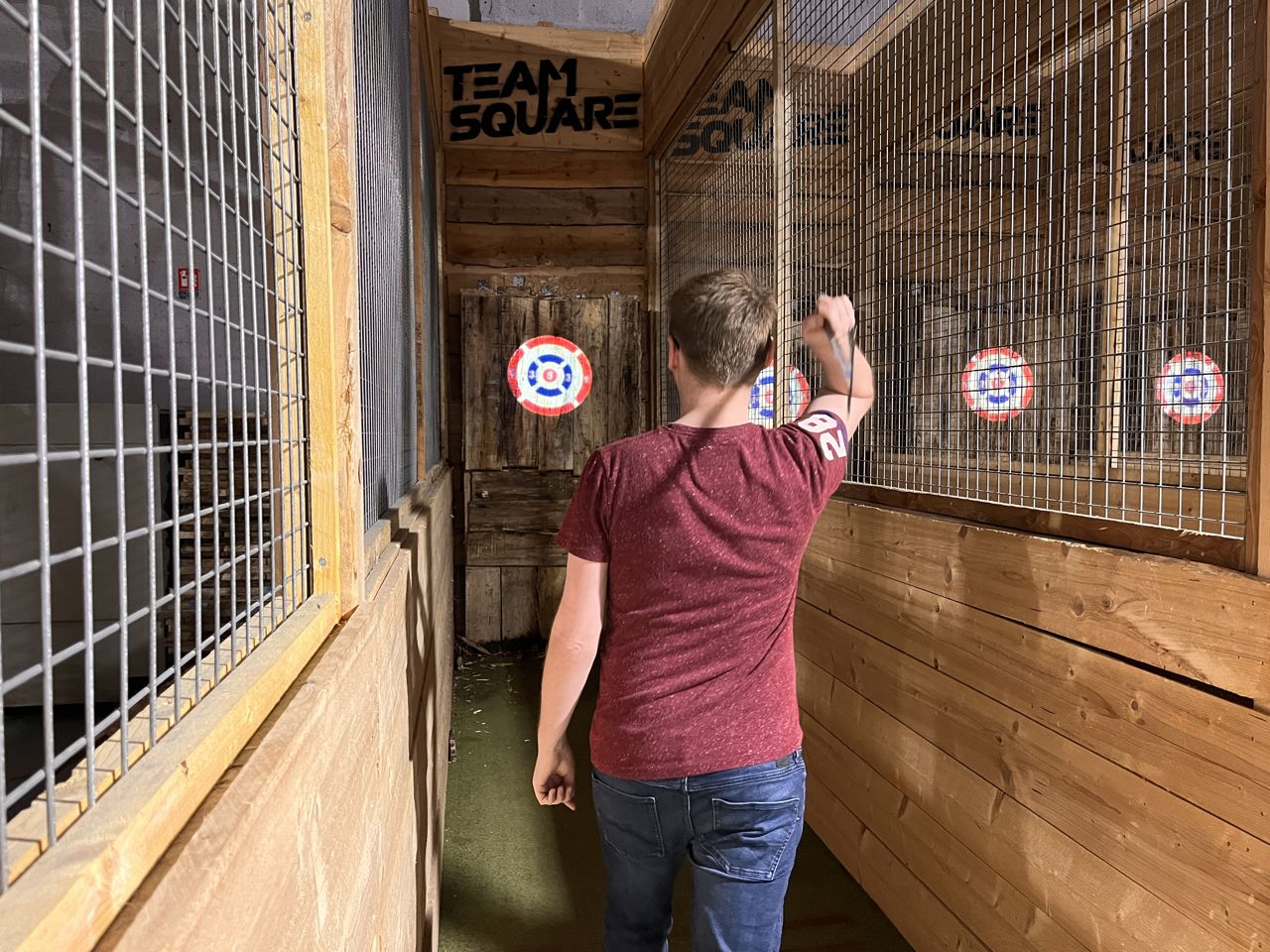 Session de lancer de hache chez Team Square