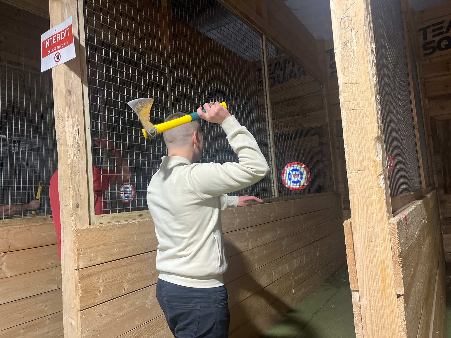 Lancer de haches Lens : Team Square, défi adulte et fun assuré