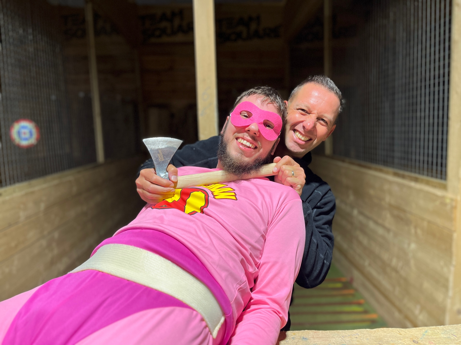 Séminaire Lens : team building lancer de haches Team Square